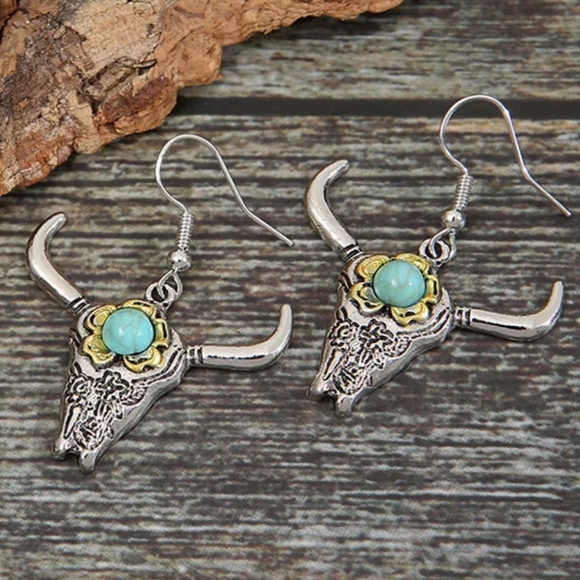 Longhorn Earrings. Cow Head Bull Head Steer Western Country Cowgirl Rodeo Horns - Picture 3 of 13